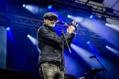 THE-CHRISTIANS-SUPPORTING-THE-HUMAN-LEAGUE-AT-LLANGOLLEN-PAVILION