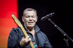 UB40-FT.-ALI-CAMPBELL-HEADLINES-LLANGOLLEN-PAVILION