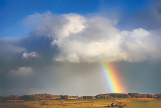 Cloud and rainbow - Pixabay